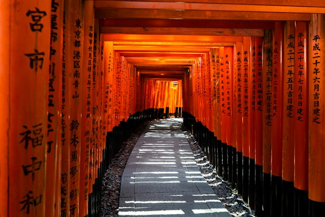 Things to do in Osaka: Kyoto Day Trip to Fushimi Inari Shrine