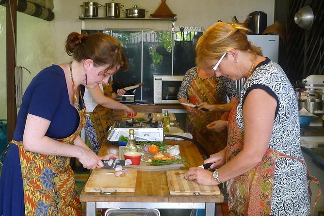 things to do in singapore: cookery magic