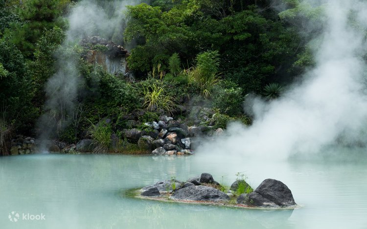 things to do in tokyo: traditional onsen and sento