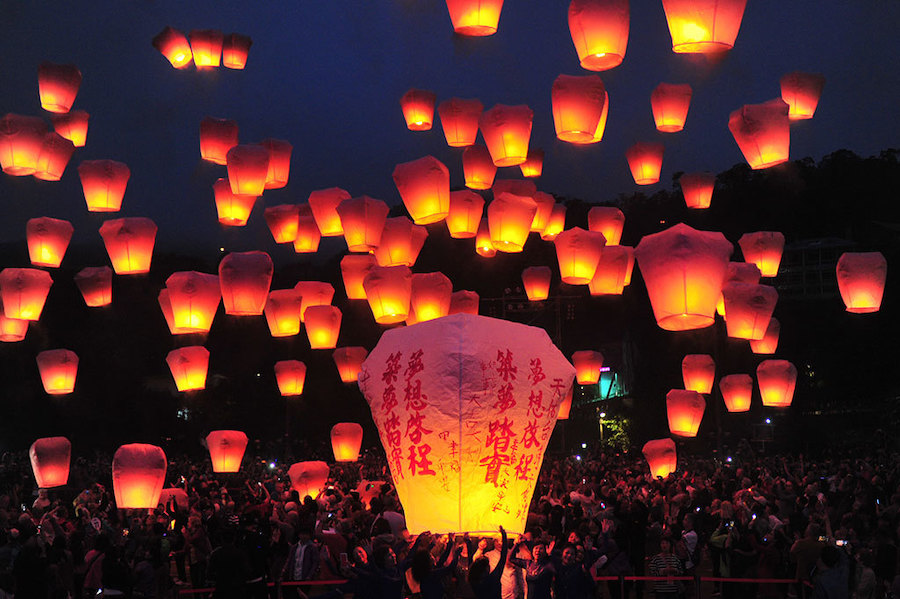 Best Day Trips from Taipei Pingxi Sky Lanterns
