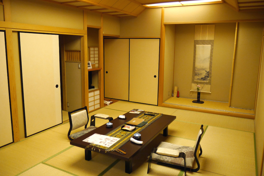 Nishiyama Onsen Keiunkan, Yamanashi room