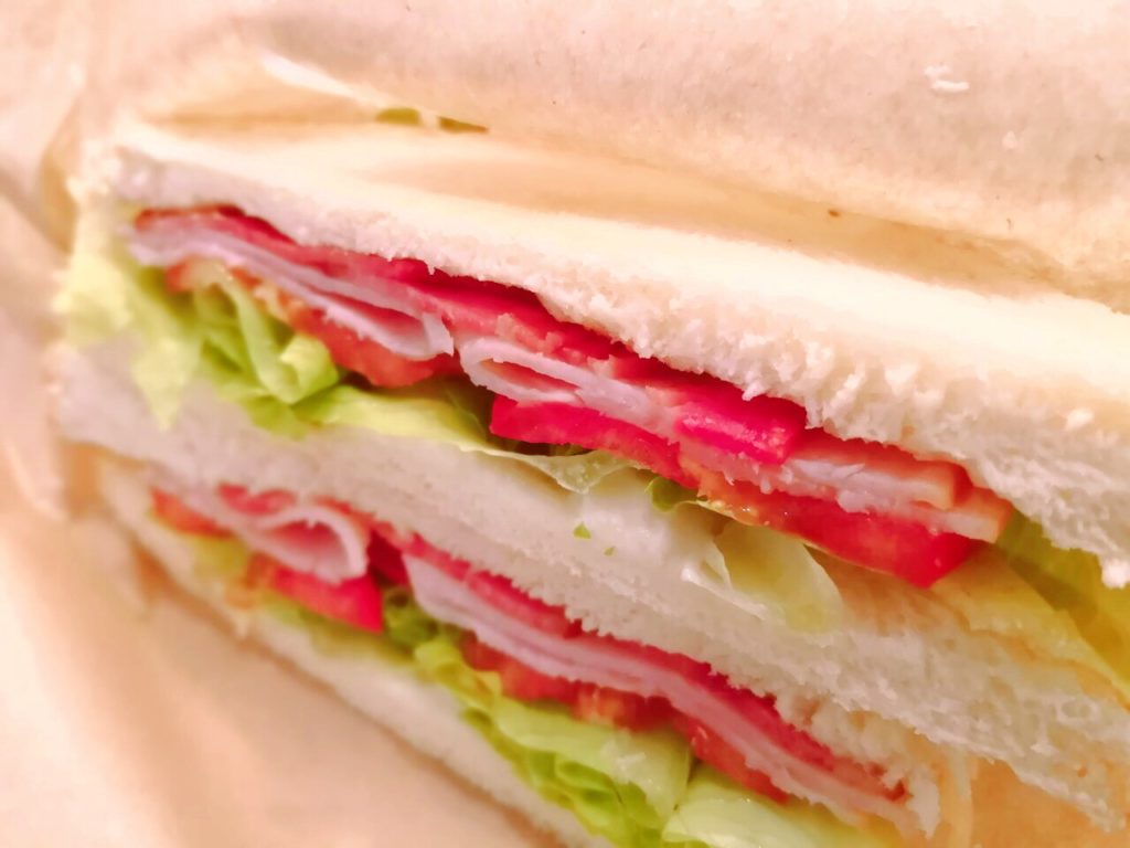 CAT.jpg Cafe Review: Bacon & Chicken Ham Sandwich (Taipei Food Guide)
