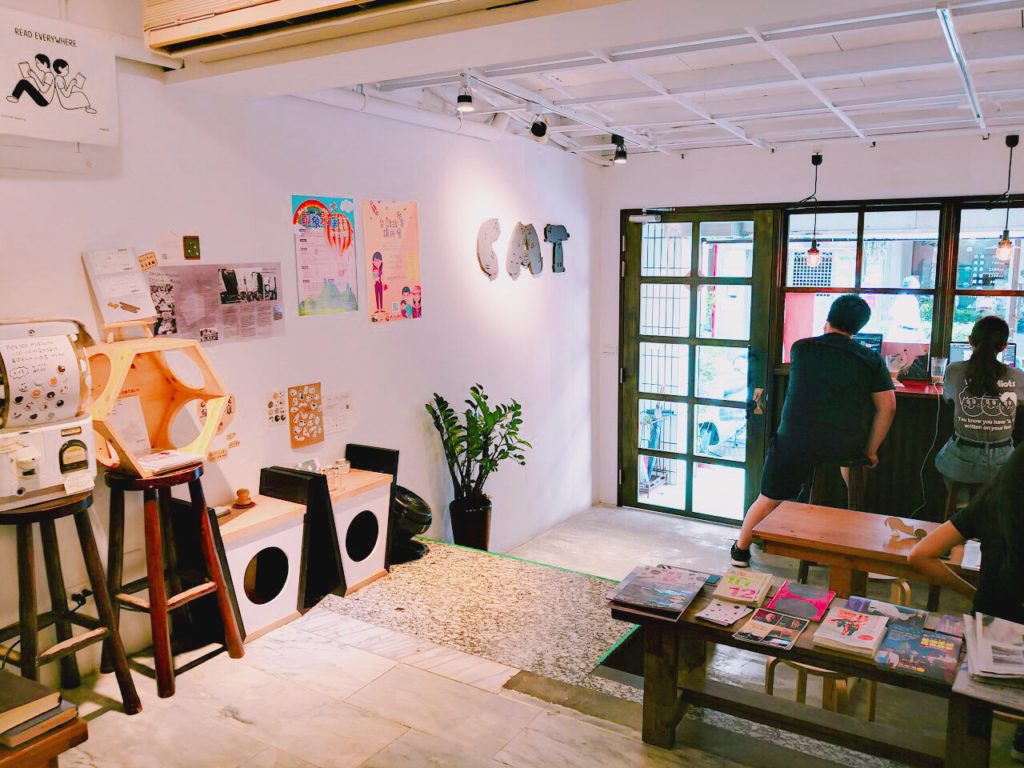 CAT.jpg Cafe Review: Ambience (Taipei Food Guide)