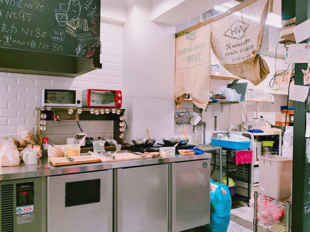 CAT.jpg Cafe Review: Ambience  Kitchen (Taipei Food Guide)