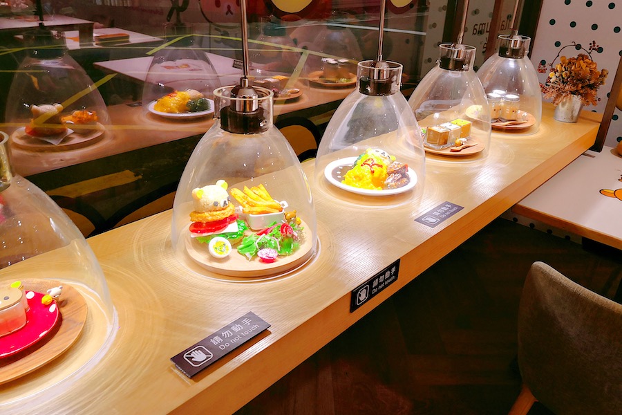 Rilakkuma Cafe Taipei Review: Interior Display