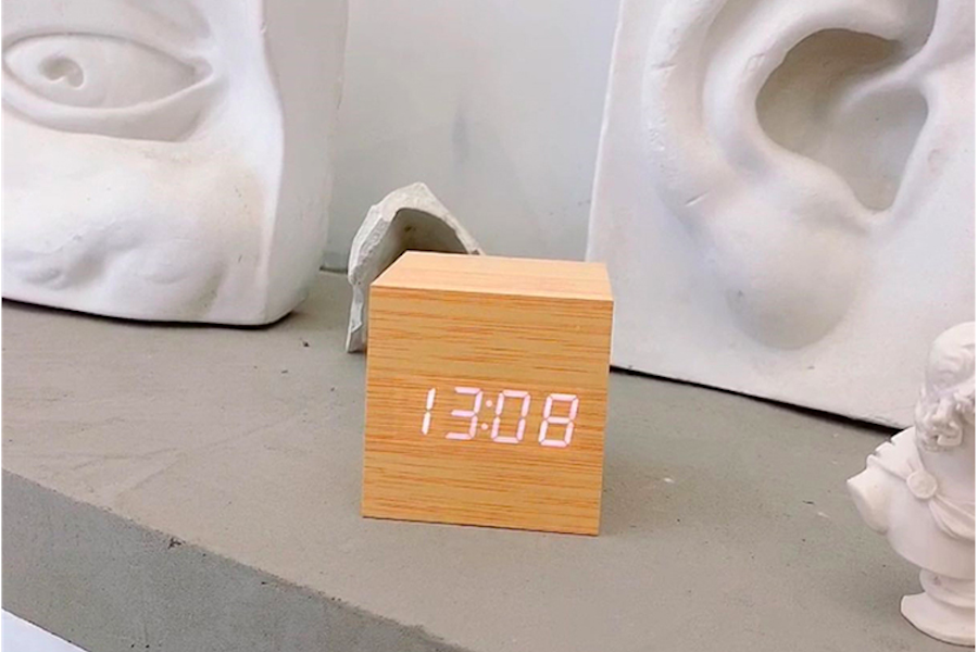 10 More Aesthetic Room Ideas and Decor: Digital Wooden Cube Clock