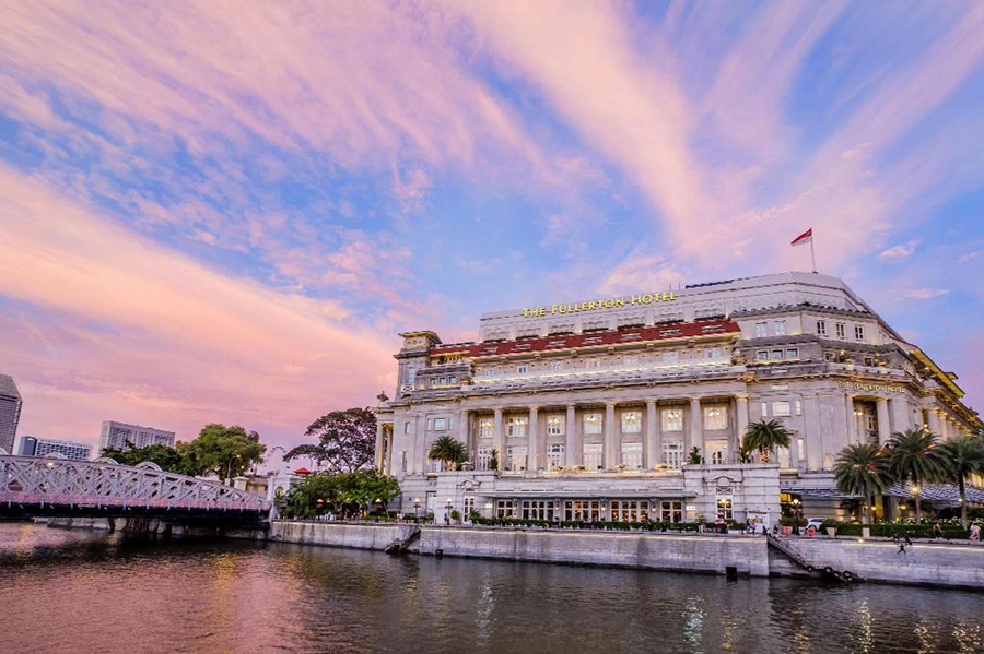 The Fullerton Hotel Singapore agoda staycation golocal