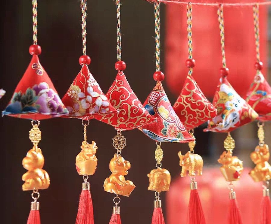 10 Essential Chinese New Year Decorations Under S$10 From Taobao