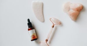 6 Viral Beauty Tools from Taobao: LED Masks, Blackhead Removers, Jade Rollers & More