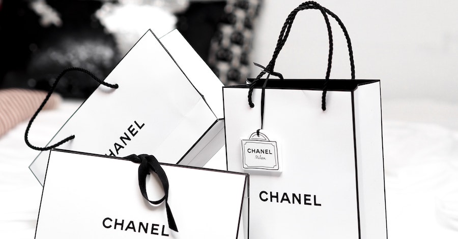 Shopping For Chanel Bags: Best Cards For Biggest Savings (2022)