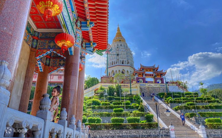 things to do in penang: kek lok si temple