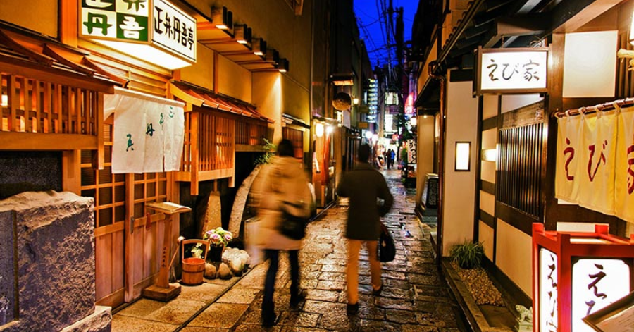 Things To Do In Osaka – Hozenji Yokocho