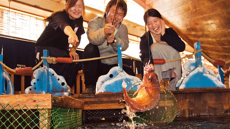 Zauo Fishing Restaurant: Fish For Your Meal In Tokyo (2025)