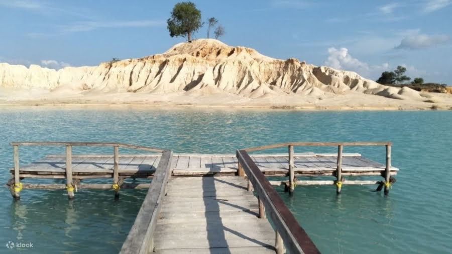Things To Do In Bintan - Bintan’s Sand Dunes & Blue Lake