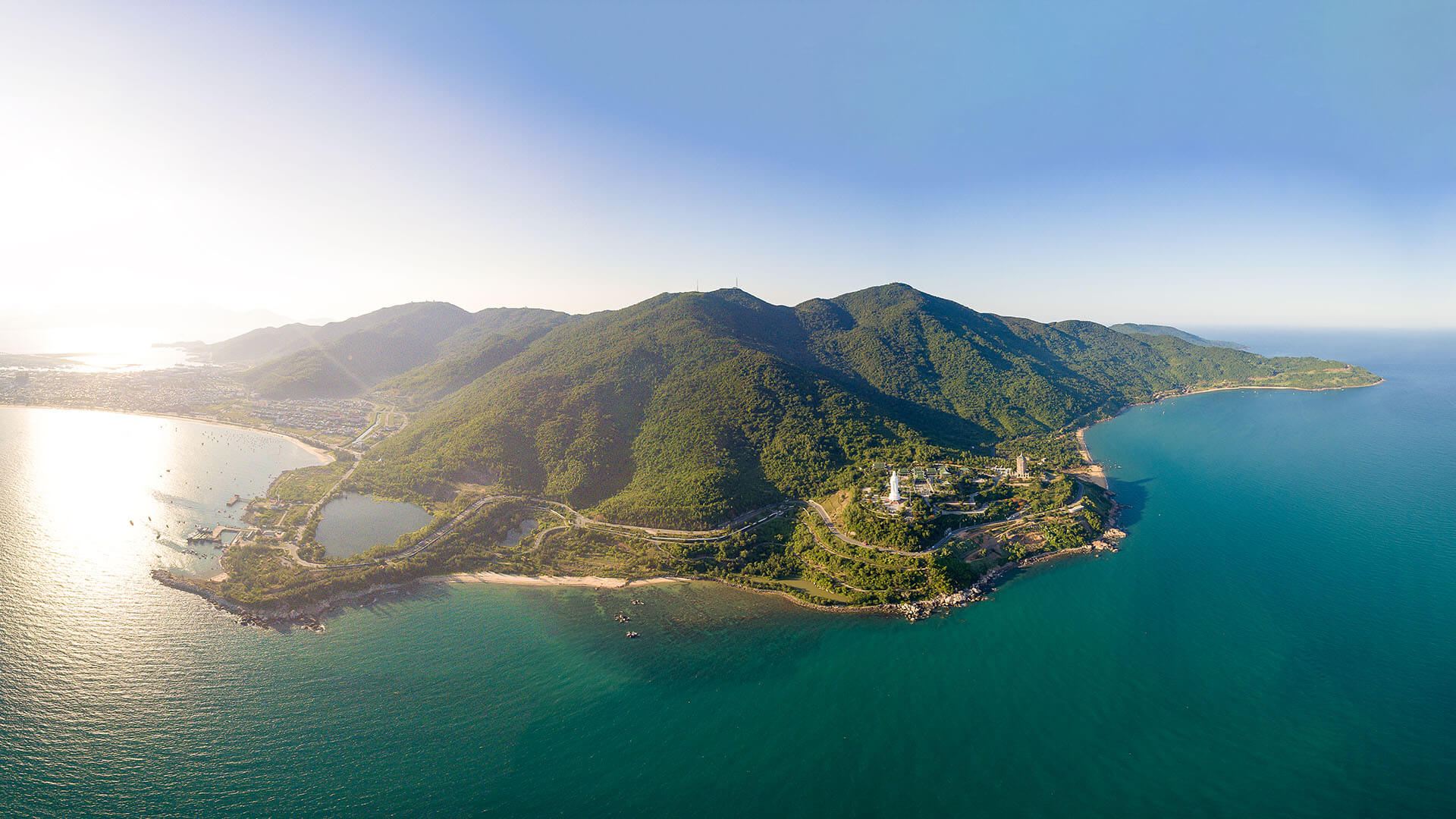 things to do in da nang: son tra peninsula 