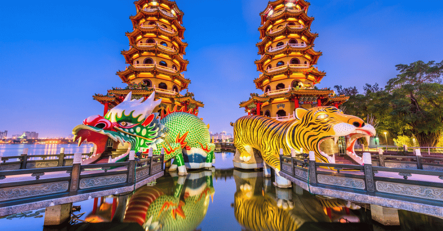 things to do in kaohsiung: dragon and tiger pagodas, lotus pond