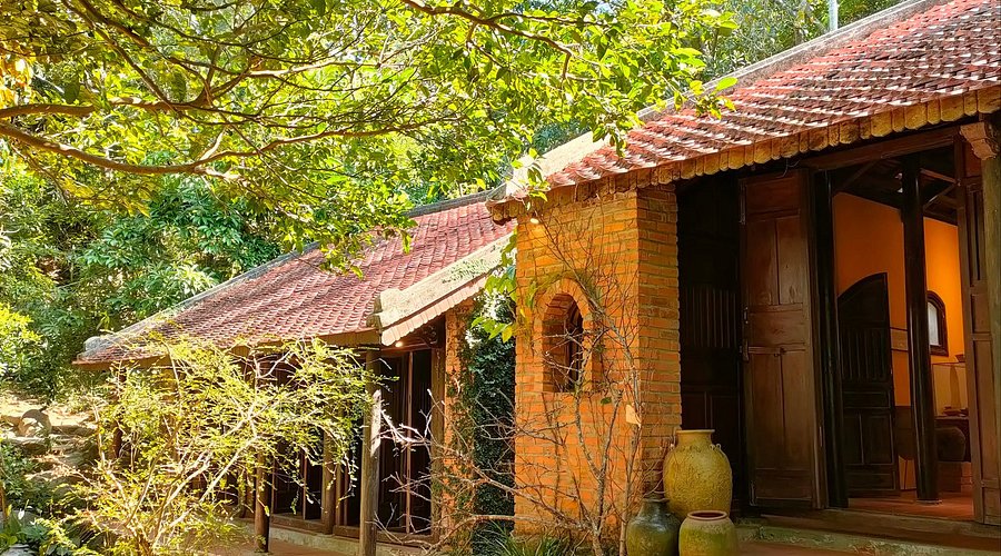 things to do in da nang: dong dinh museum