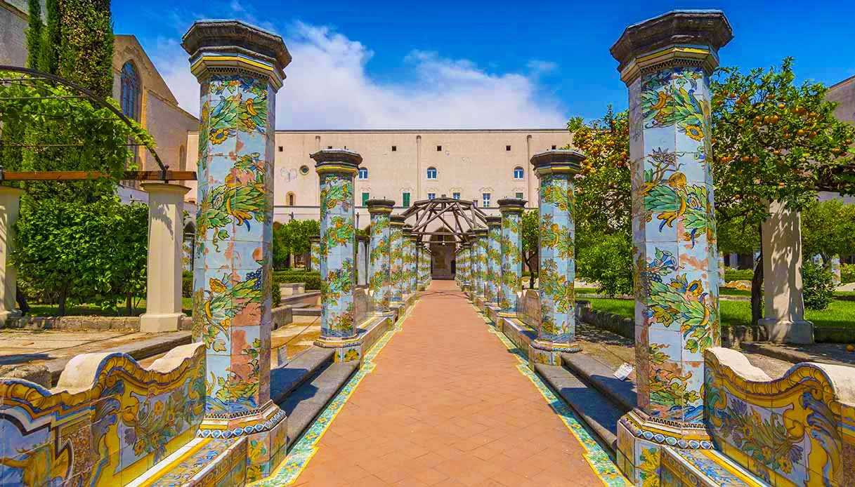 Best Things To Do In Naples – Chiostri di Santa Chiara