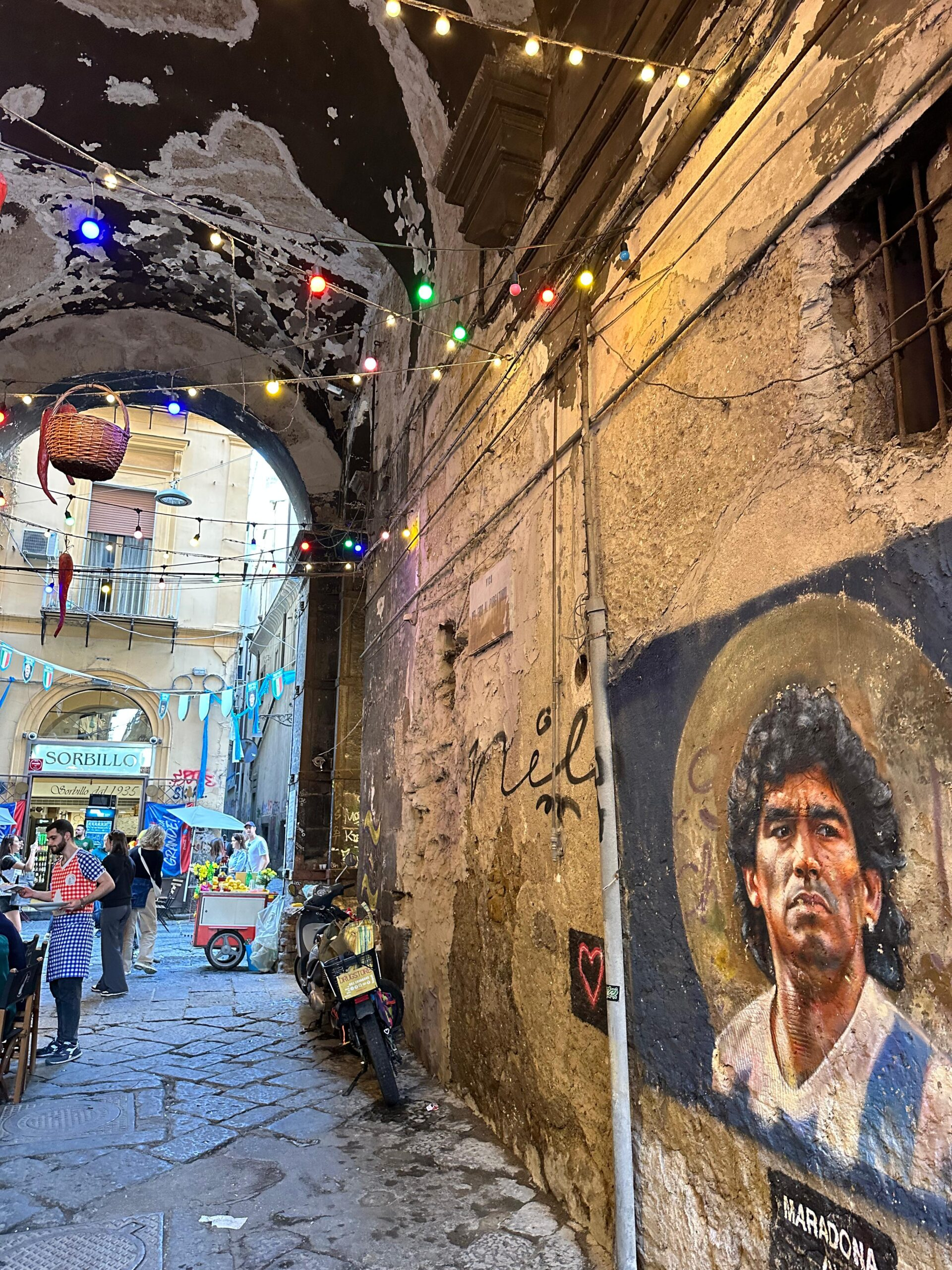 Best Things To Do In Naples – Via dei Tribunali a.k.a. Pi