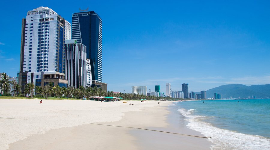 things to do in da nang: my khe beach