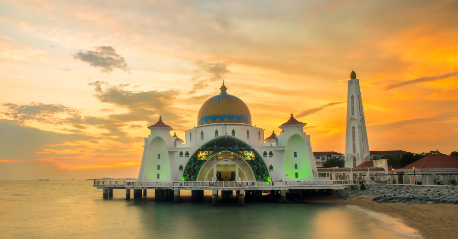 From Singapore to Malacca: Bus, Train, Plane or Car? (2025)