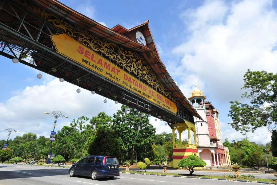From Singapore to Malacca: Bus, Train, Plane or Car? (2025)