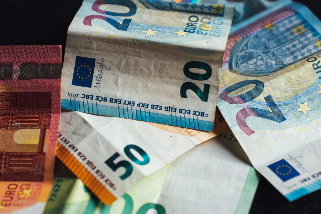 best sgd to eur rate euro