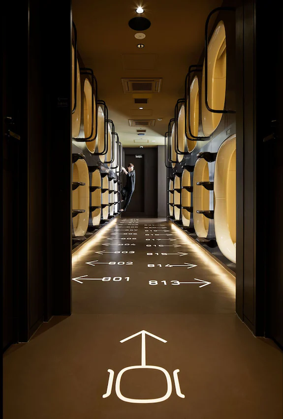 Capsule Hotels in Tokyo - 9H Nine Hours Woman Shinjuku Sleep Lab