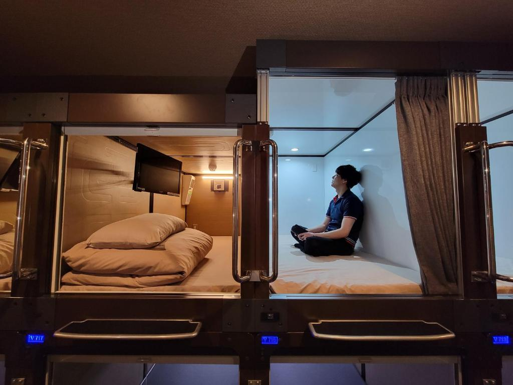 Capsule Hotels in Tokyo - Anshin Oyado Premier Tokyo Shinjuku