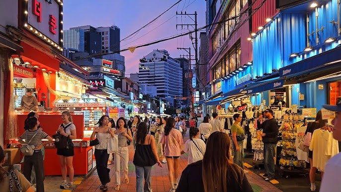 Things To Do In Seoul - Hongdae Walking Street