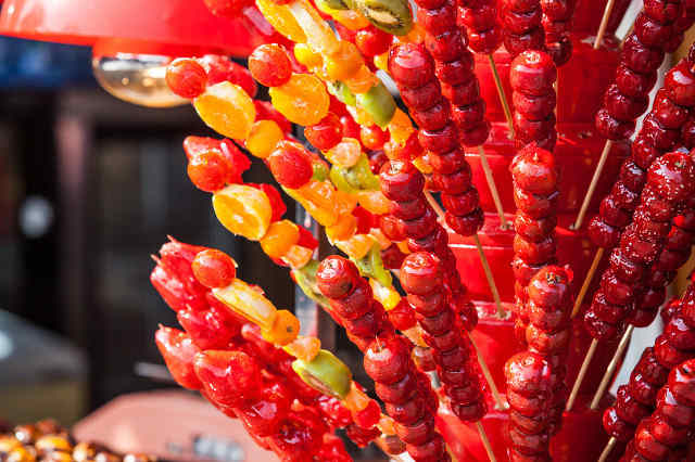 things to do in beijing: tanghulu