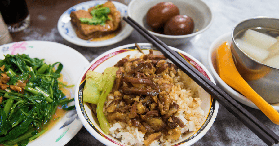 Things to do in Taipei: Jin Feng Braised Pork Rice (金峰魯肉飯)