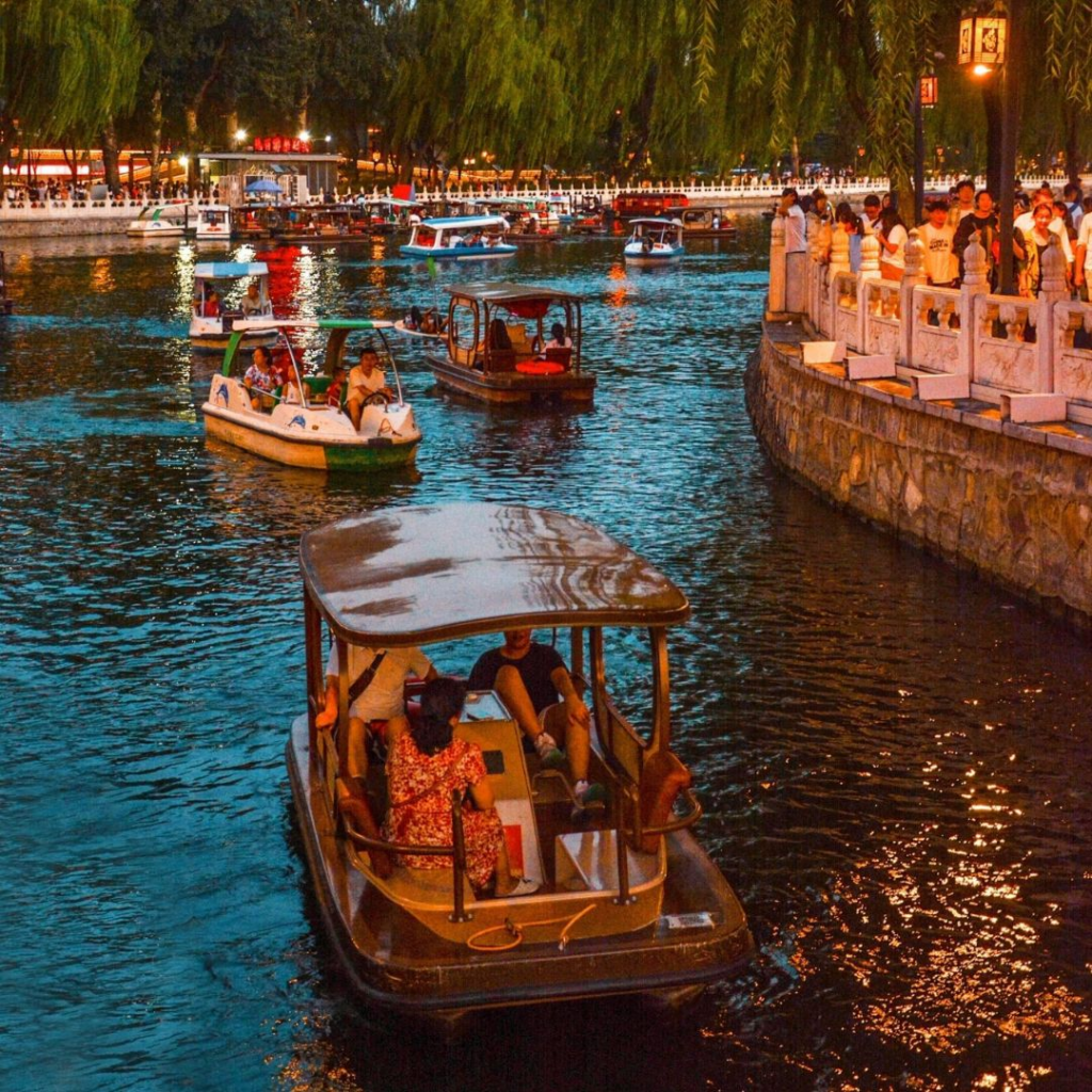 Things To Do In Beijing – Houhai Lake