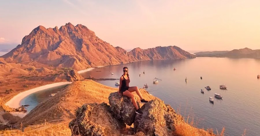 Labuan Bajo Travel Guide - Sunrise on Padar Island