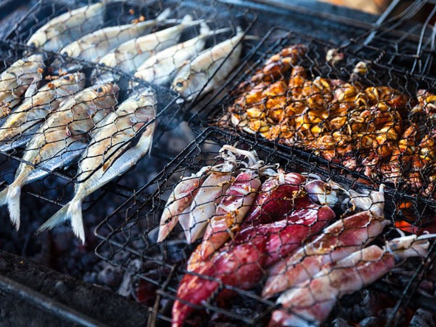 Labuan Bajo Travel Guide - Foodie Adventure at Labuan Bajo Fish Market