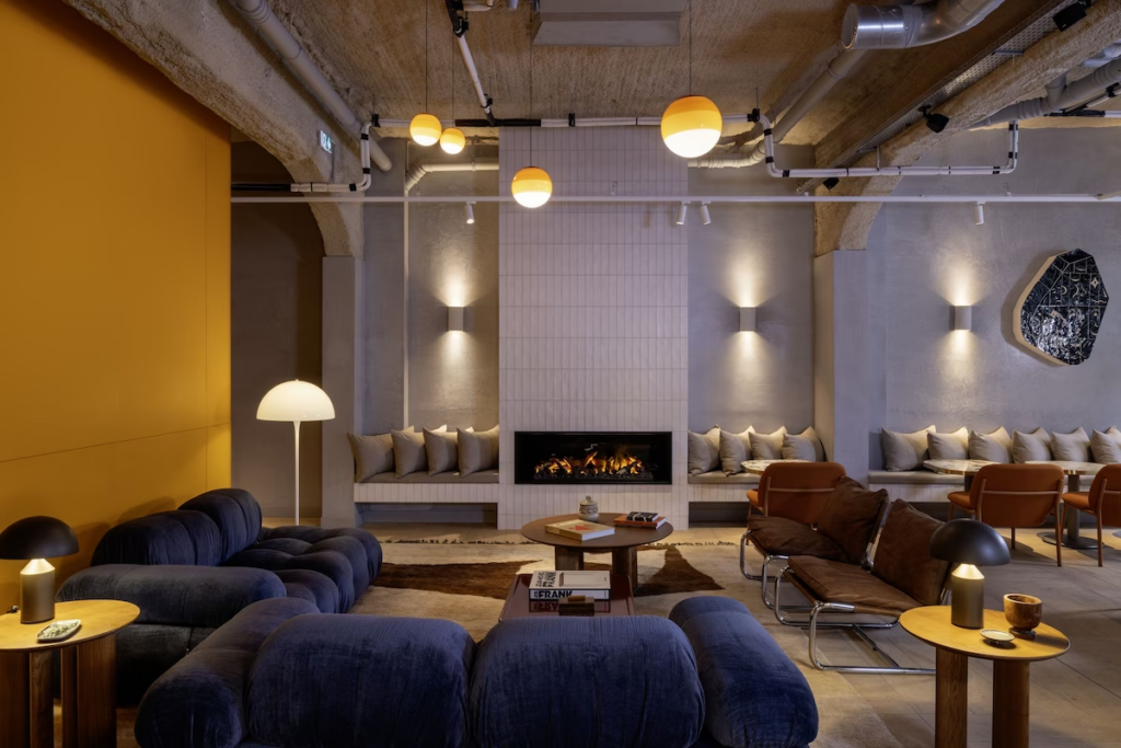 Top 17 Paris Hotels - Hotel Pilgrim