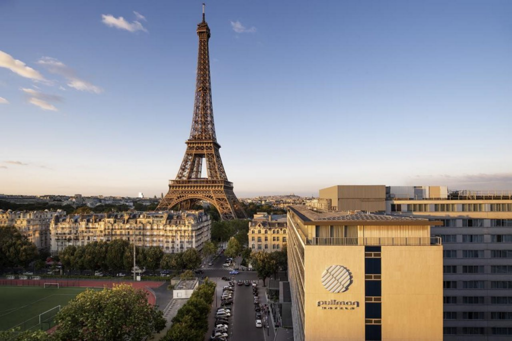 Top 17 Paris Hotels - Hotel Pullman Paris Tour Eiffel