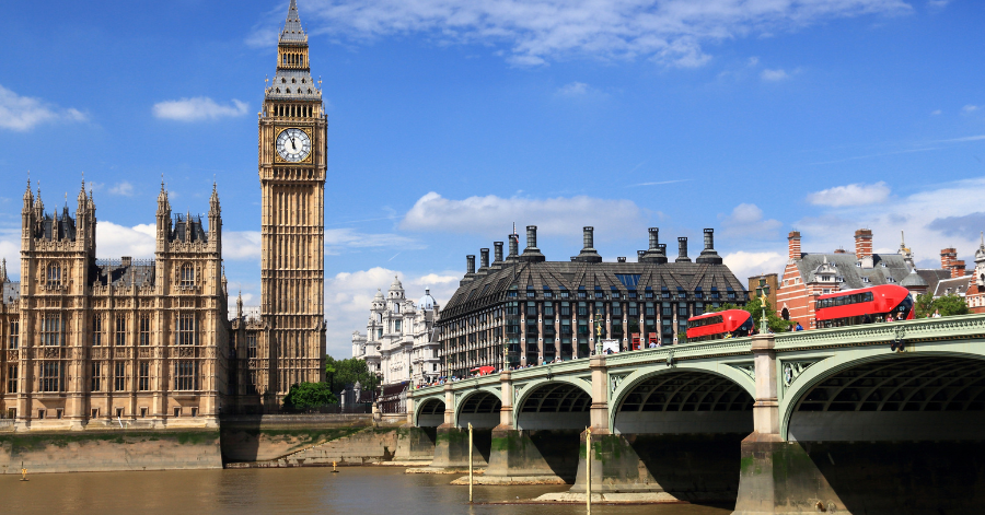 UK Power Plug & Plug Socket Guide 2025: Types, Adapters & Tips