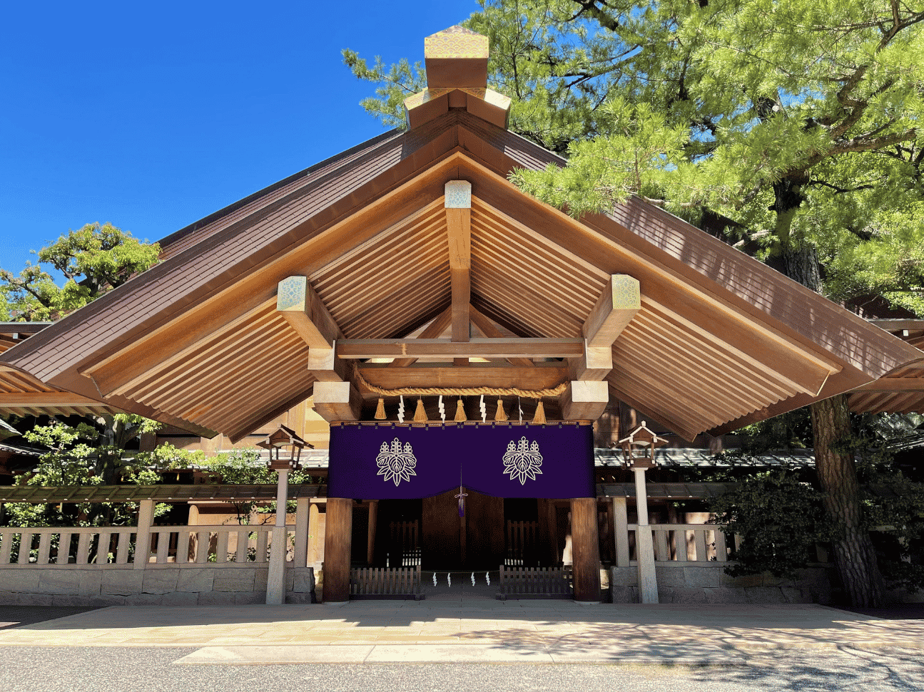 things to do in nagoya: atsuta shrine 