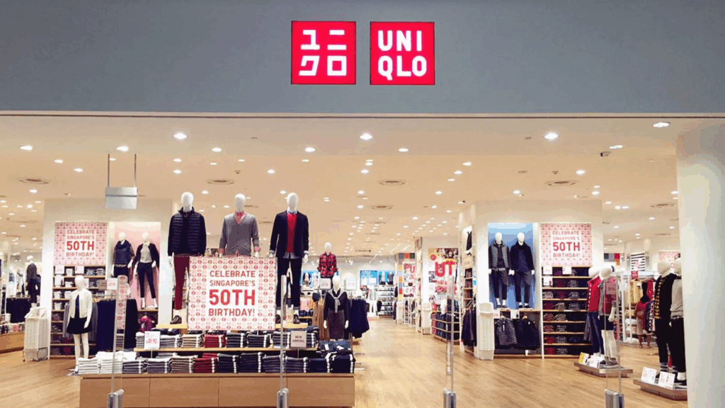 Winter Wear Singapore: Uniqlo – Best for Affordable Heat Tech