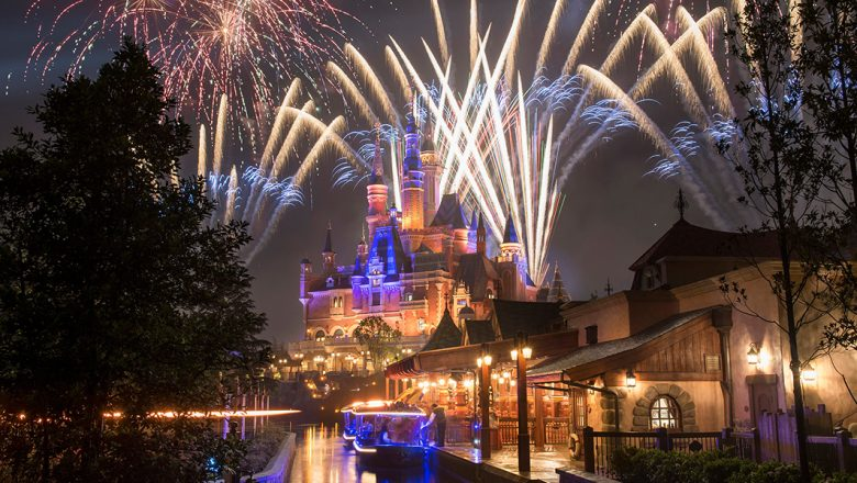 Shanghai Disneyland Fireworks & Night Shows