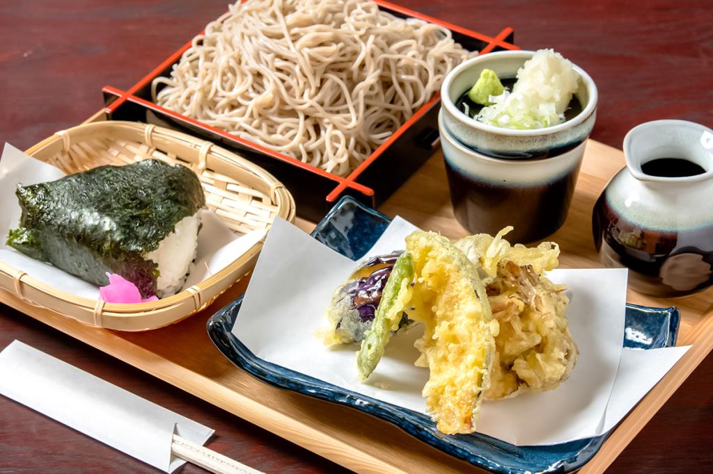 things to do in nagano: shinshu soba