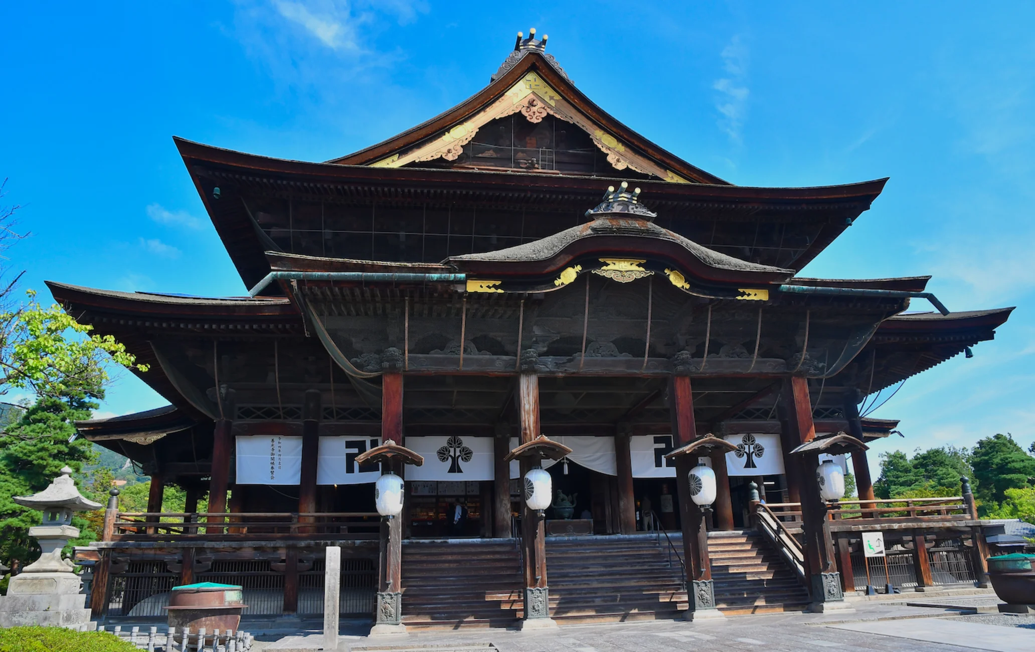 Things to Do in Nagano - Visit Zenko-ji 