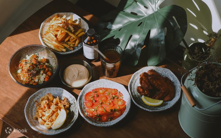 jb food: the replacement lodge & kitchen