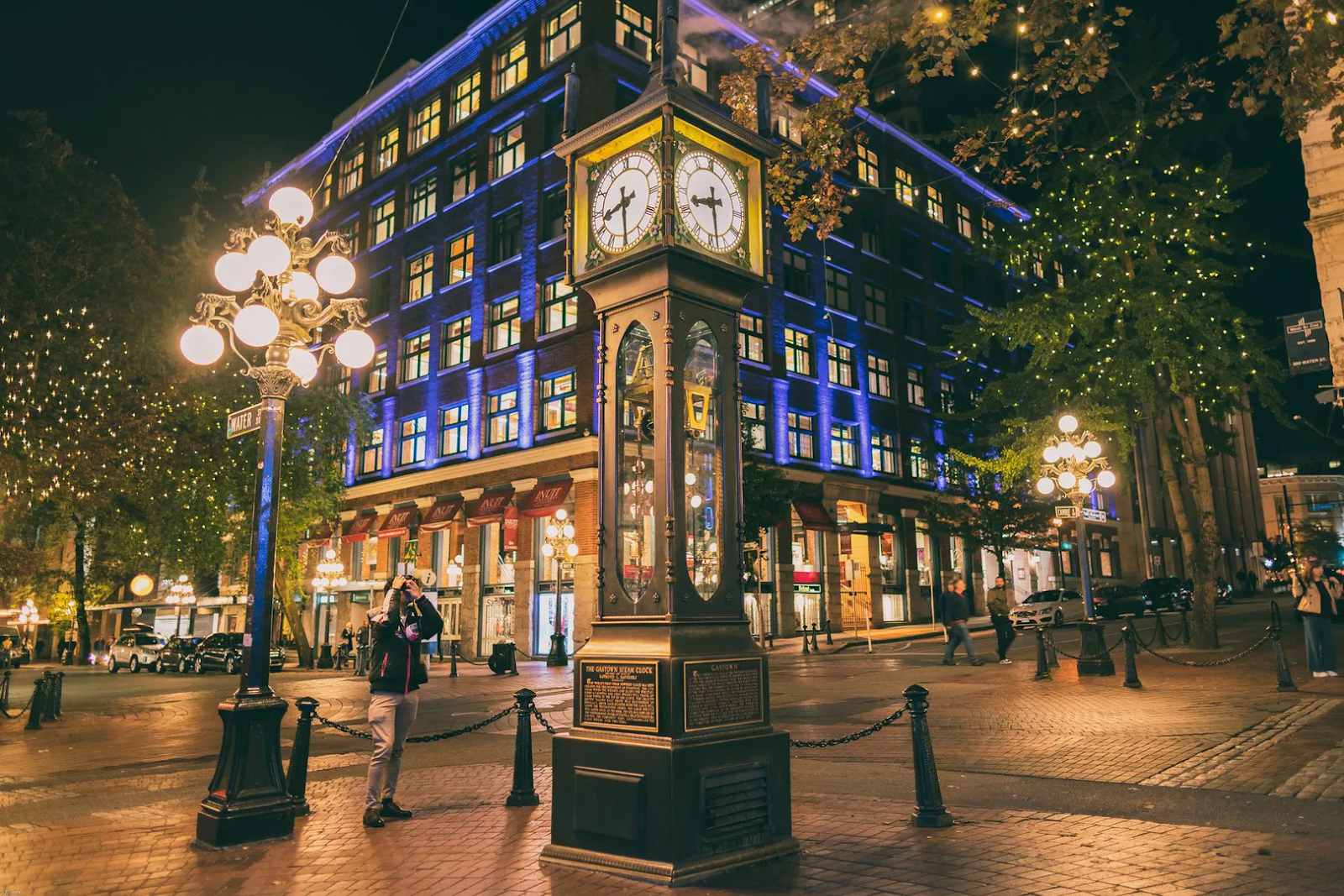Things to do in Vancouver - Stroll Around Gastown