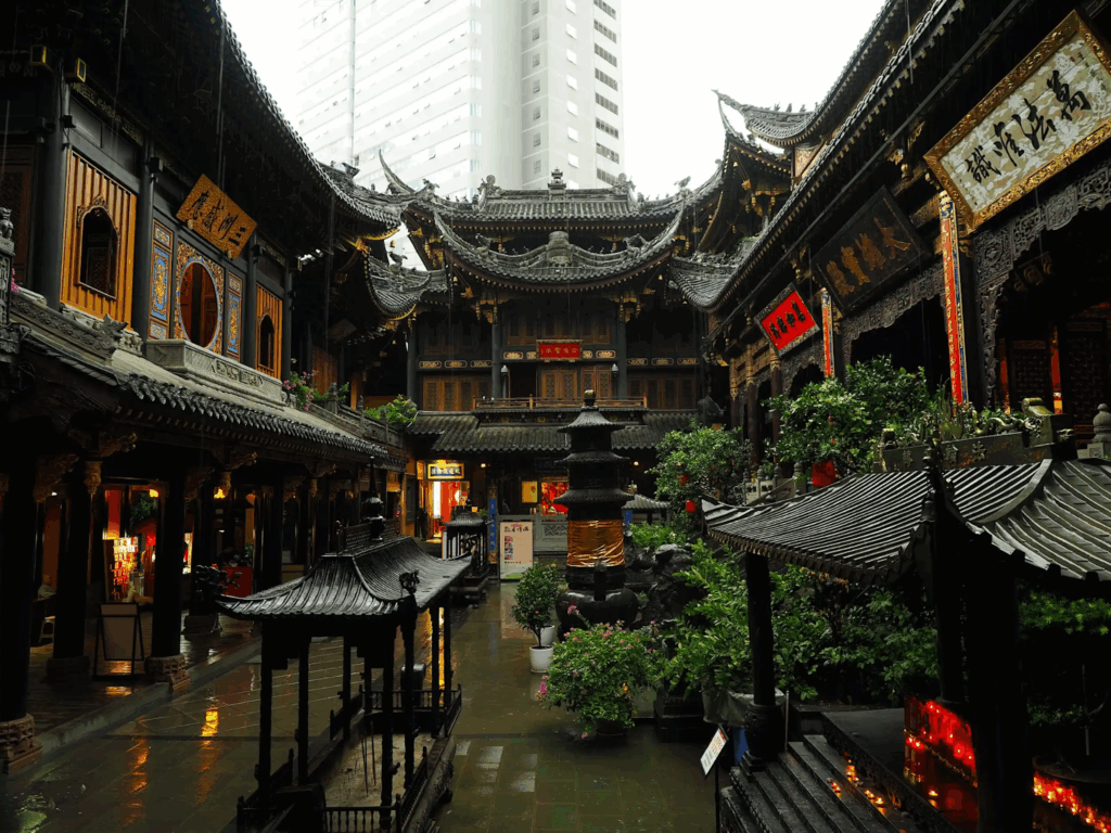 Things to Do in Chongqing: Luohan Temple (罗汉寺)