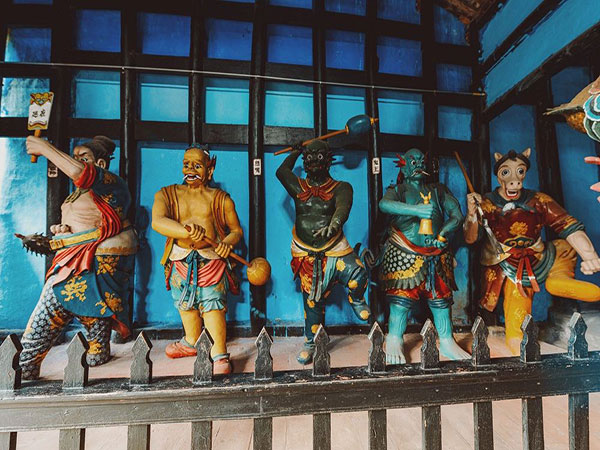 Things to Do in Chongqing: Fengdu Ghost City (丰都鬼城)