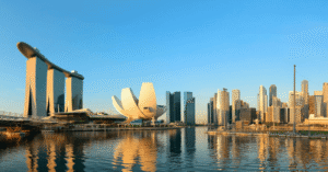 AMEX Platinum Singapore: Charge Card vs Reserve vs Credit Card (2026)