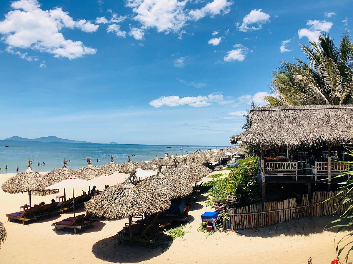 things to do in hoi an: an bang beach