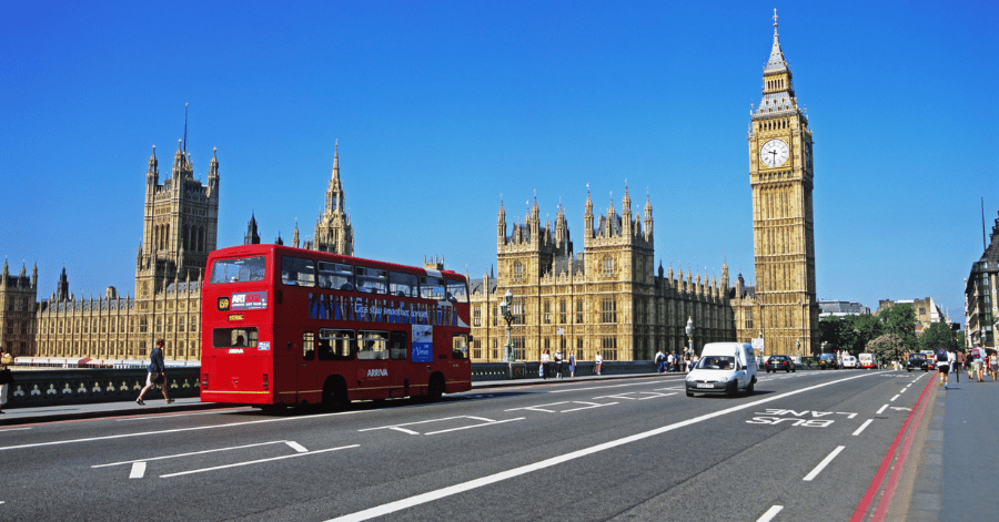 UK ATM Withdrawal Guide: Fees, Limits & Tips for Tourists